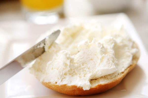 在阿尔迪和其他超市销售的奶油奶酪产品在数十个州被召回
